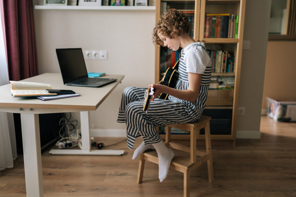 Practicing music even a little bit everyday can help you grow as a musician.